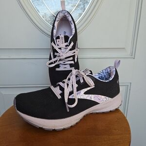 Brooks Revel 5 Running Sneakers